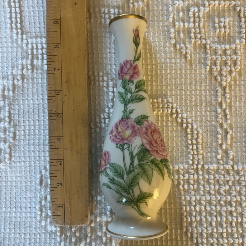 Lennox Mother’s Day Vase 1986 with certificate